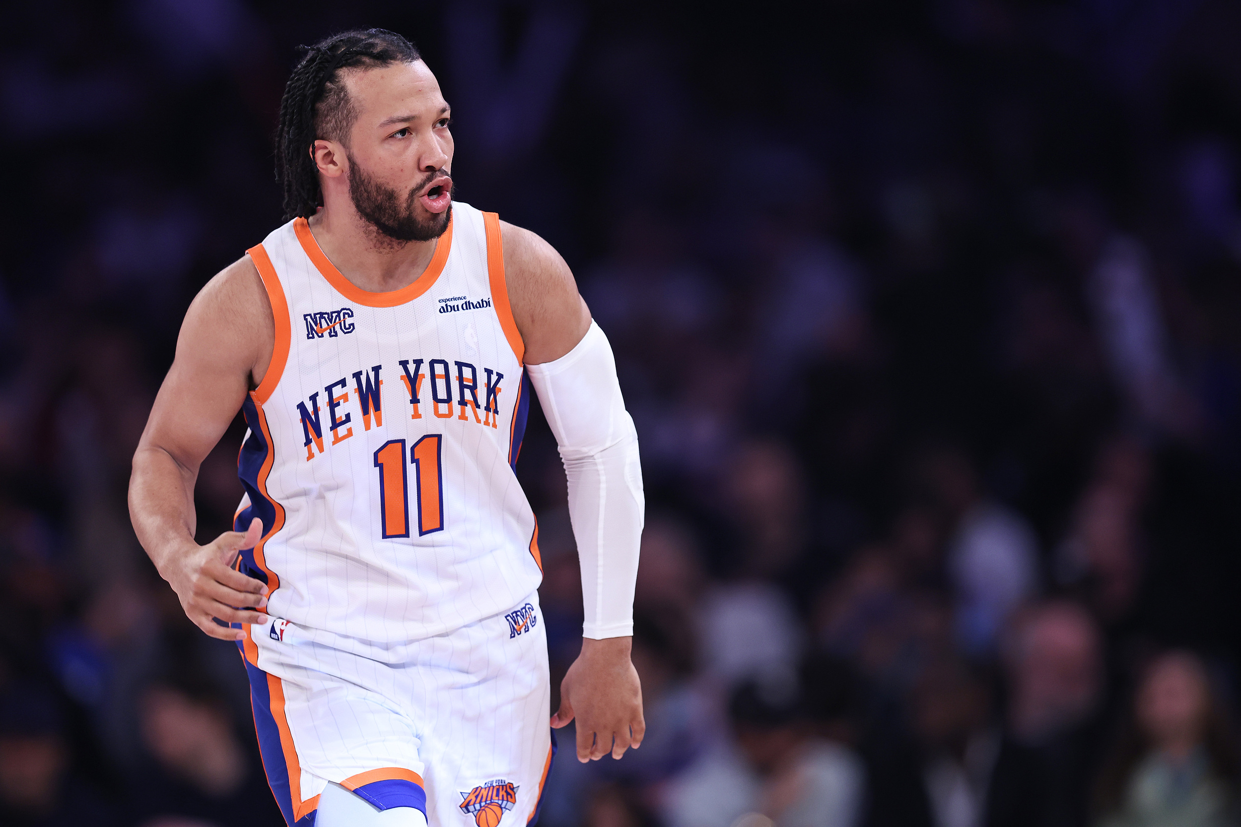 美记：东决G6前一晚尼克斯下榻的印第安纳酒店突然响起警报声